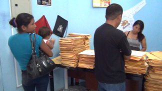 FOTO ARCHIVOS DE EX ESTUDIANTES DEL JUAN MONTALVO