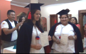 FOTO ALEXANDRA ROLDAN SE GRADUO DE ENFERMERA