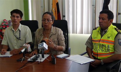 FOTO CHARITO CORTEZ TEMA LICOR