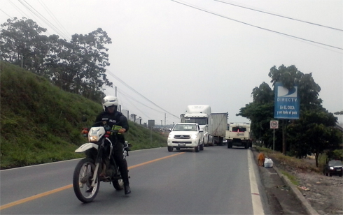 FOTO ES HORA DE LA VÍA DE CUATRO CARRILES