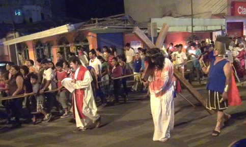 Coca vivió Semana Mayor con fervor