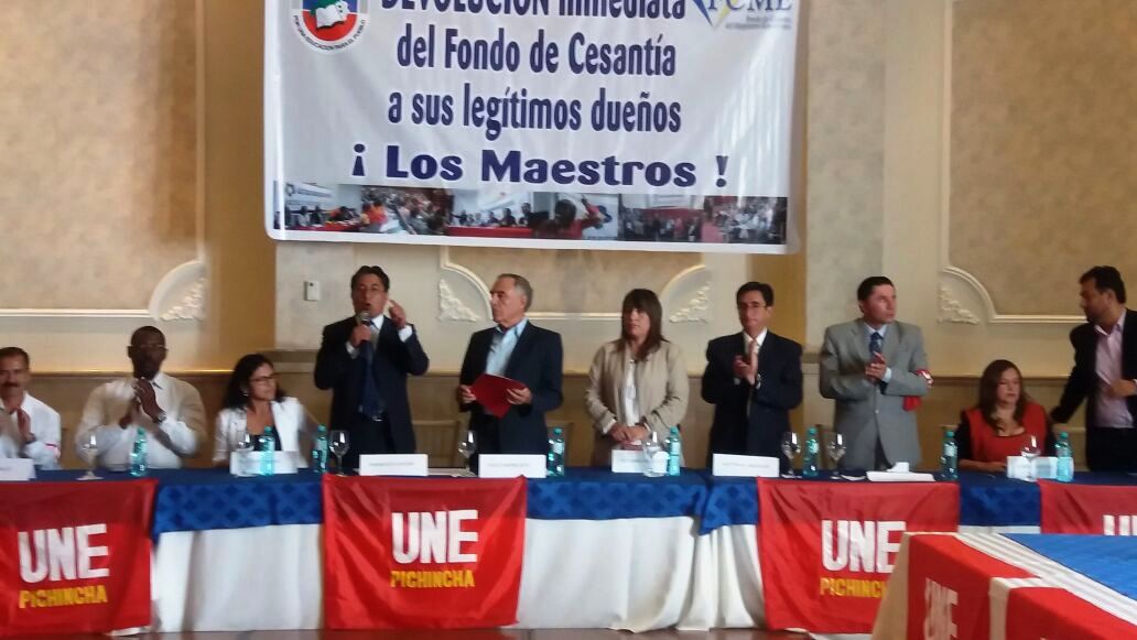 Fondo de Cesantía del Magisterio entrega propuesta al presidenciable Paco Moncayo