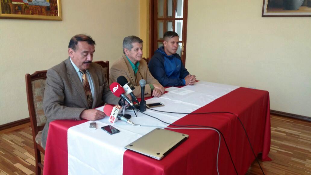 Militares retirados  respaldan a Guillermo Lasso