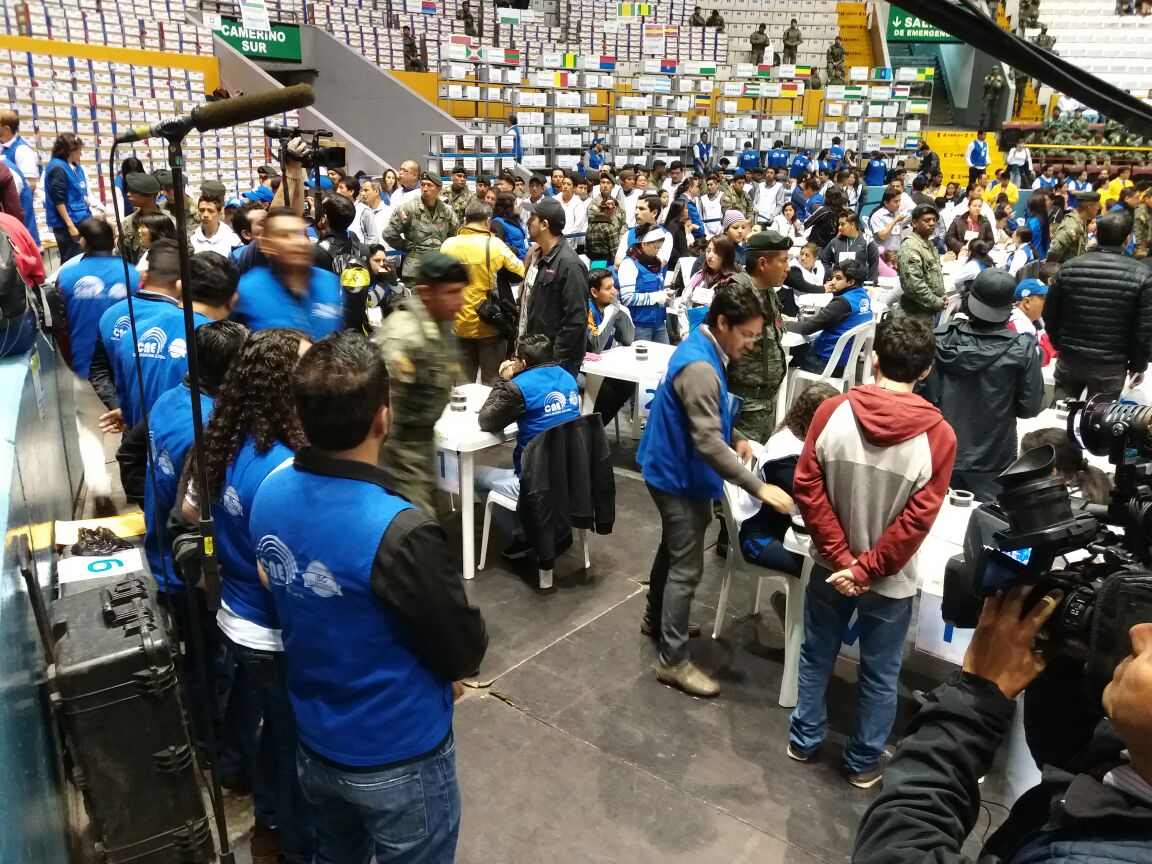 El reconteo fue manual: voto a voto