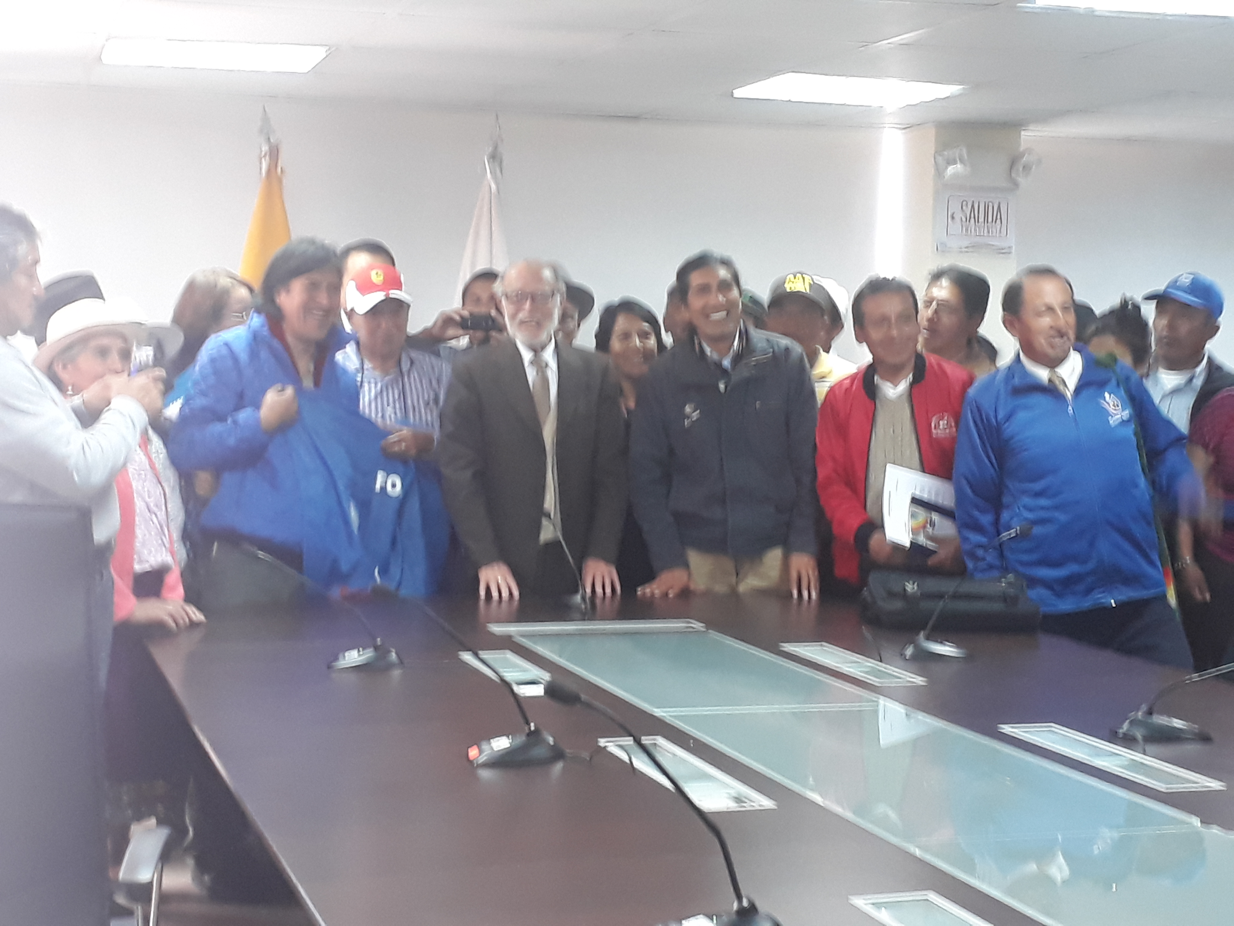 Ecuarunari pide al Consejo de Participación transitorio, cese de funciones de la Corte Constitucional por inoperancia.