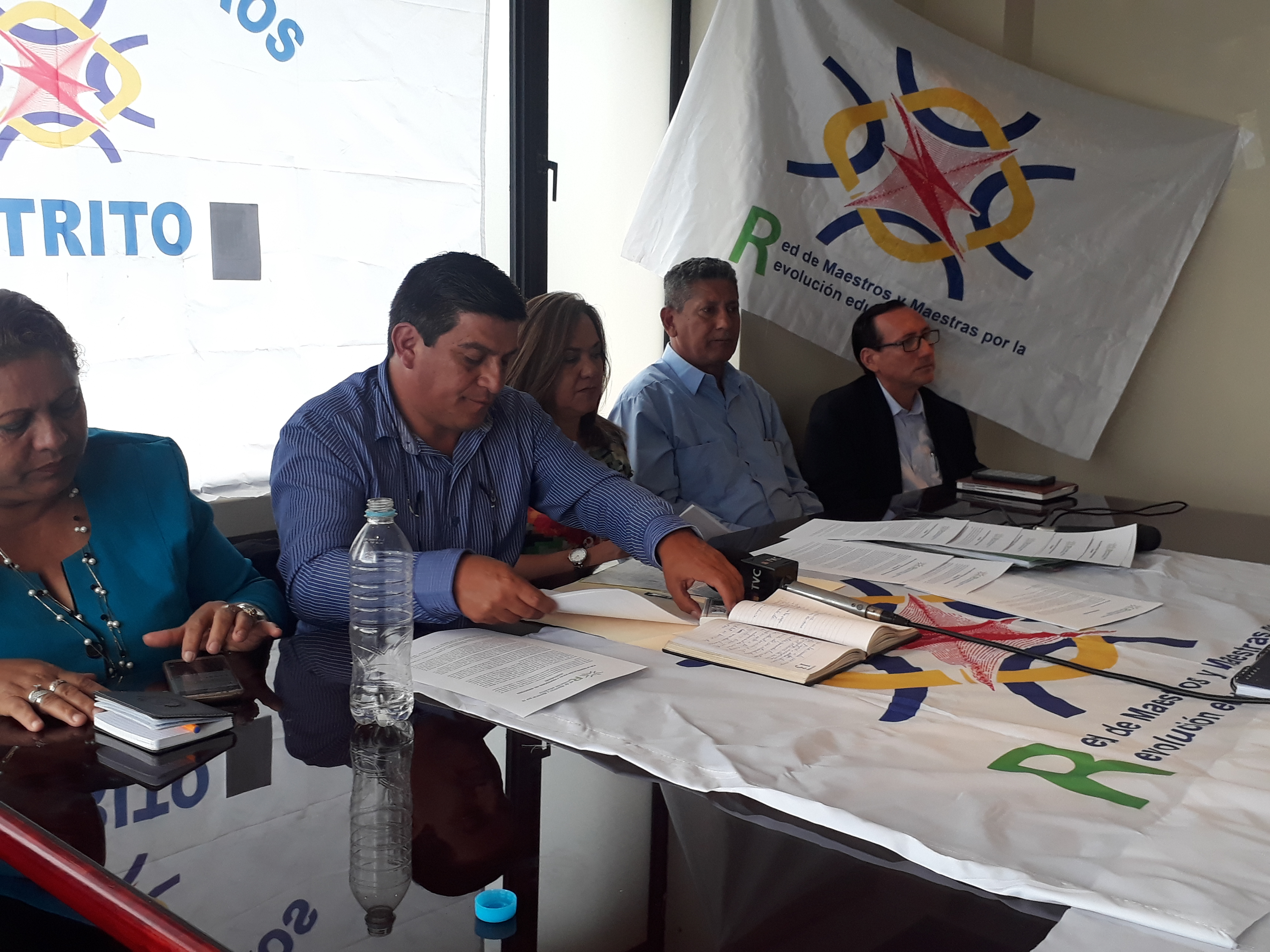 Red de Maestros busca equiparación de salarios para el Magisterio.