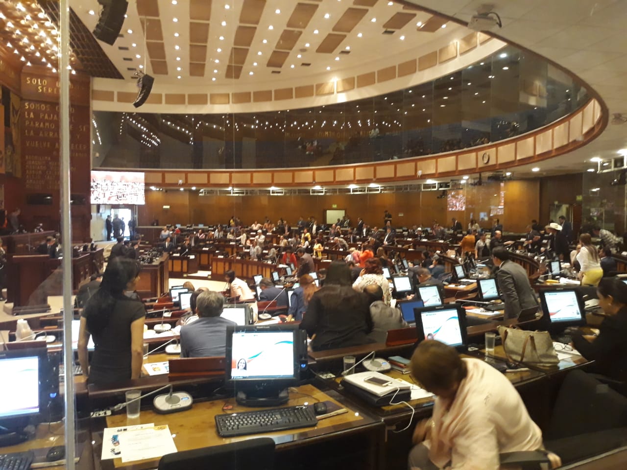 Pleno de la Asamblea no aprueba censura a ex canciller María Fernanda Espinsa